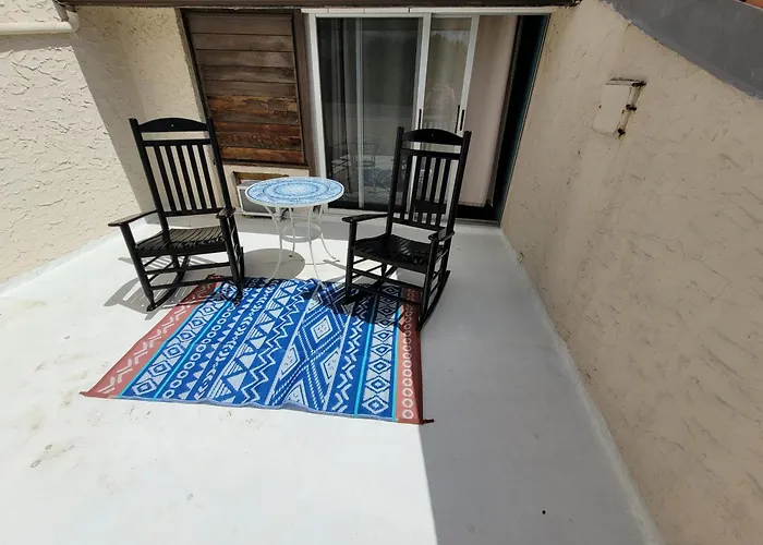 Sea Turtle Condo With Loaded Amenities